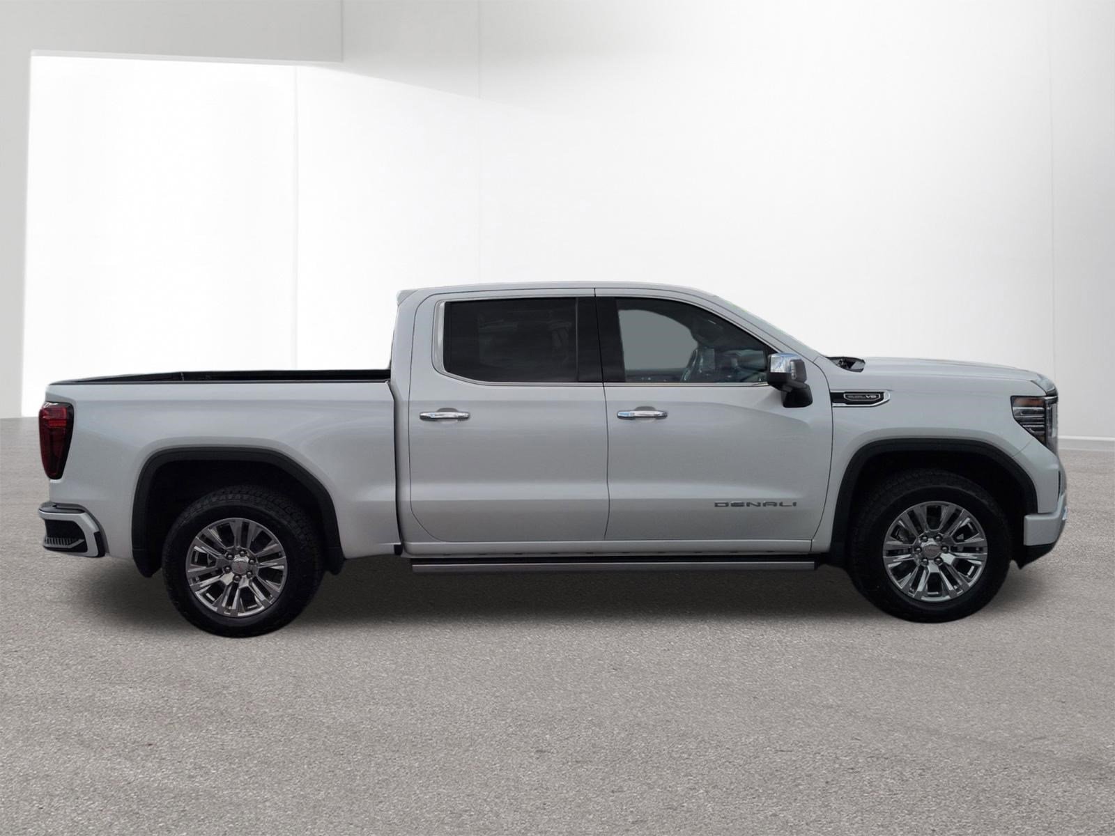 Used 2022 GMC Sierra 1500 Denali AWD/4WD image 4