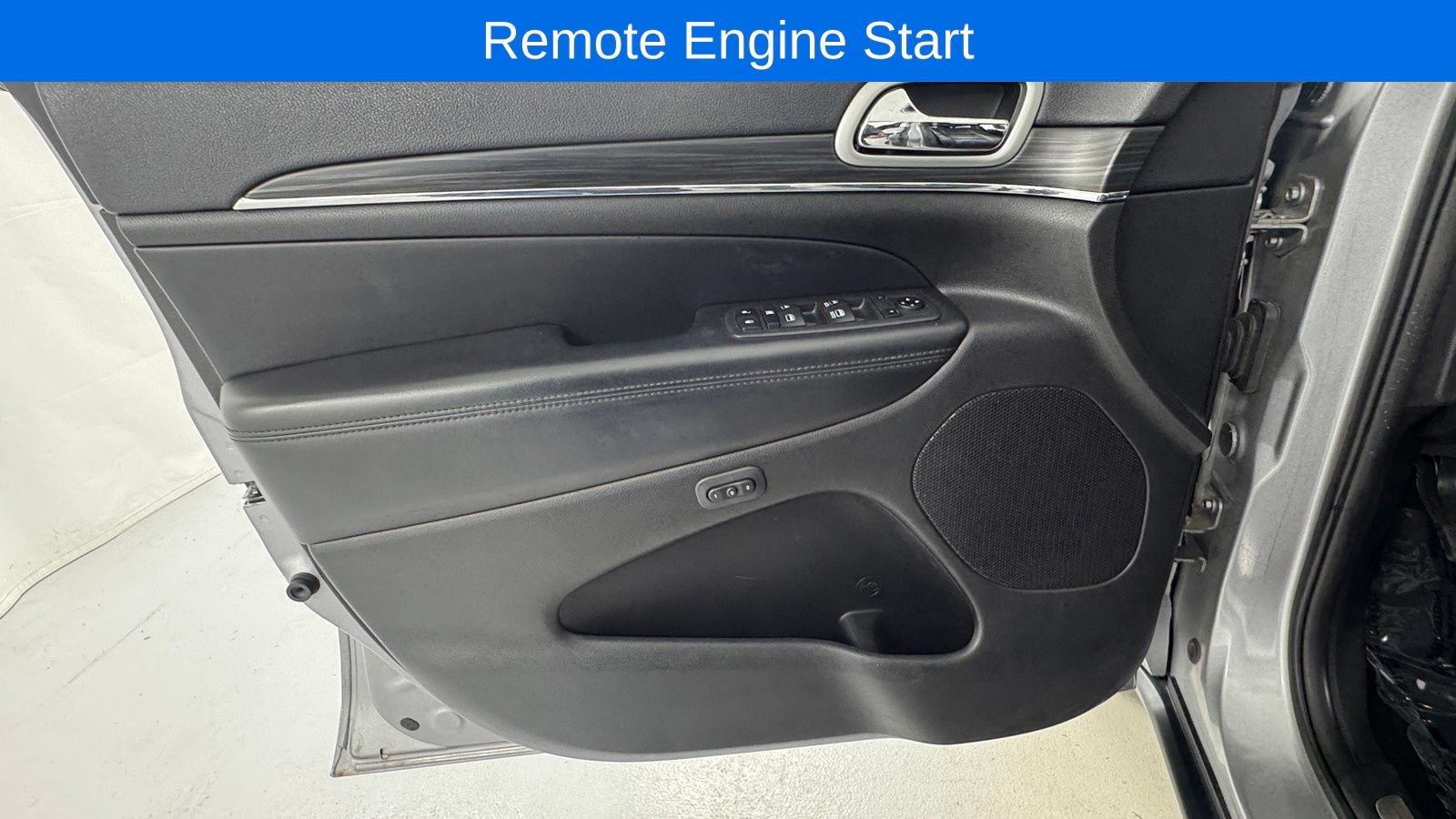 Used 2019 Jeep Grand Cherokee Limited w/ Luxury Group II AWD/4WD image 19