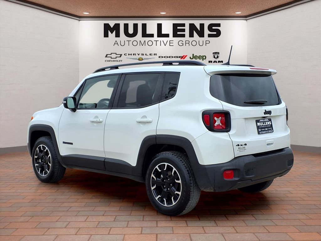 Used 2023 Jeep Renegade Latitude AWD/4WD image 7