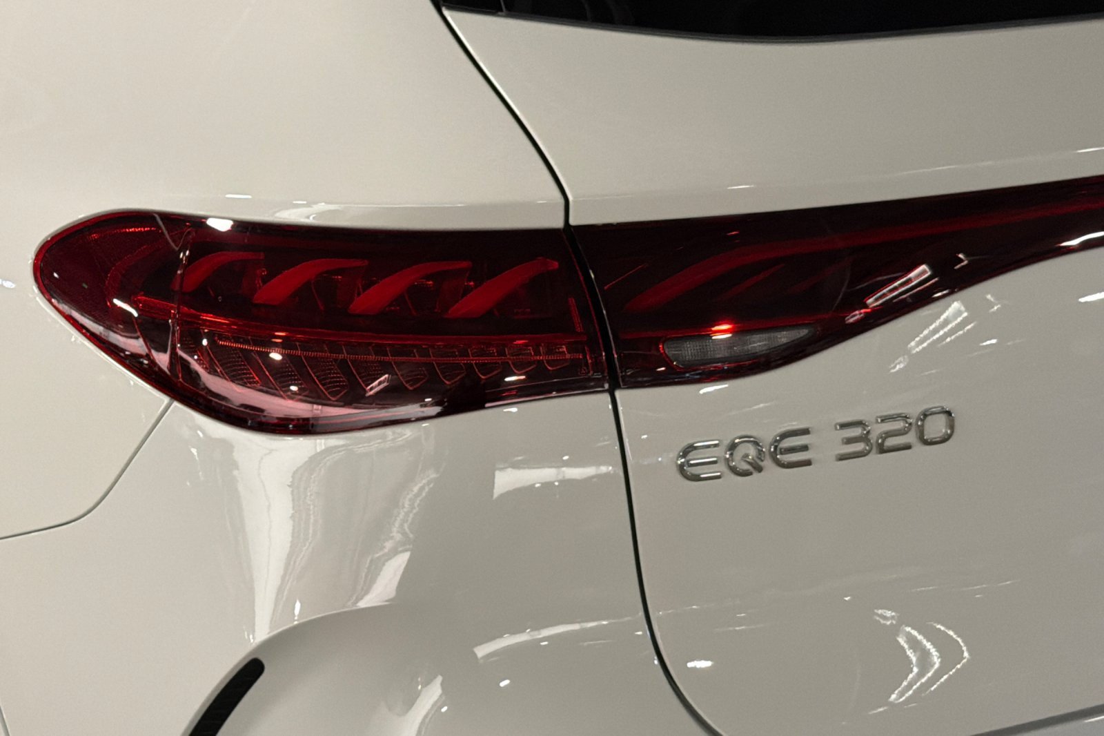New 2027 Mercedes-Benz EQE 320 4MATIC SUV image 27