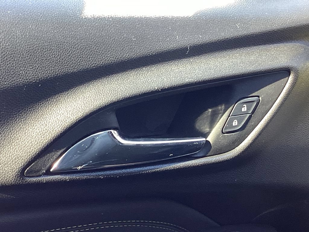 Used 2024 Chevrolet Trax LT FWD image 32
