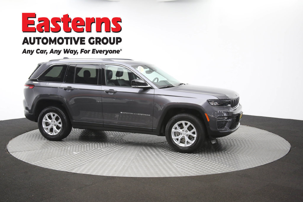 Used 2023 Jeep Grand Cherokee Limited AWD/4WD image 52
