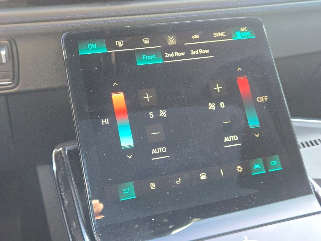 New 2026 Cadillac Escalade IQ Luxury 1 image 32