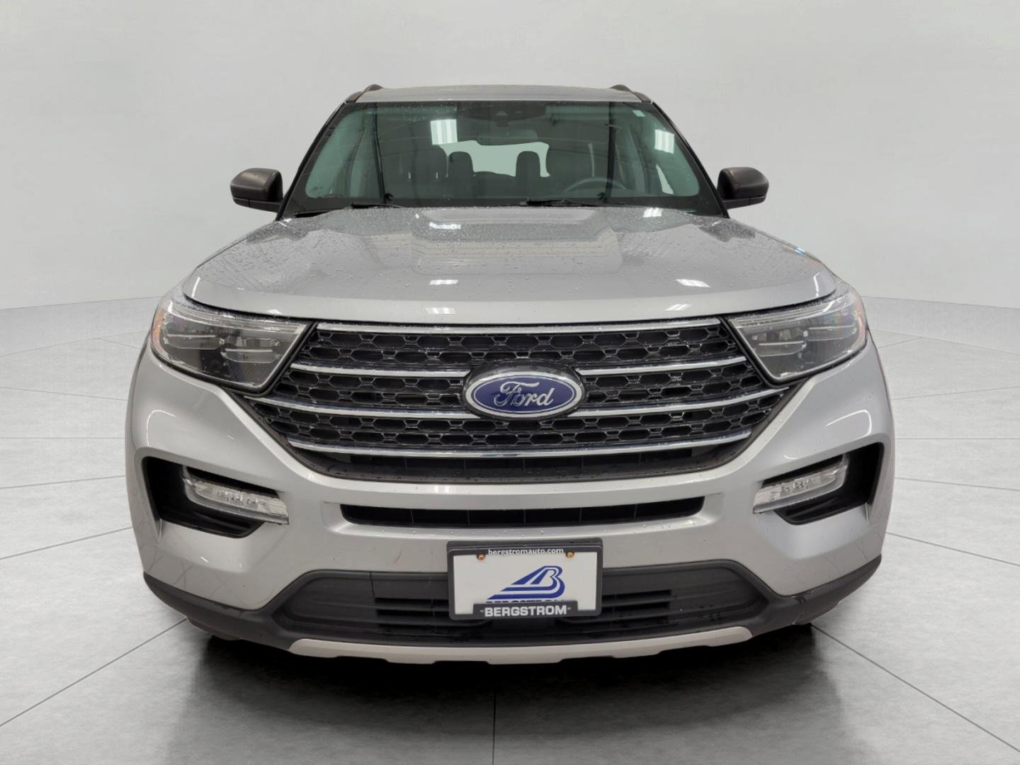 Used 2023 Ford Explorer XLT w/ Equipment Group 202A image 13