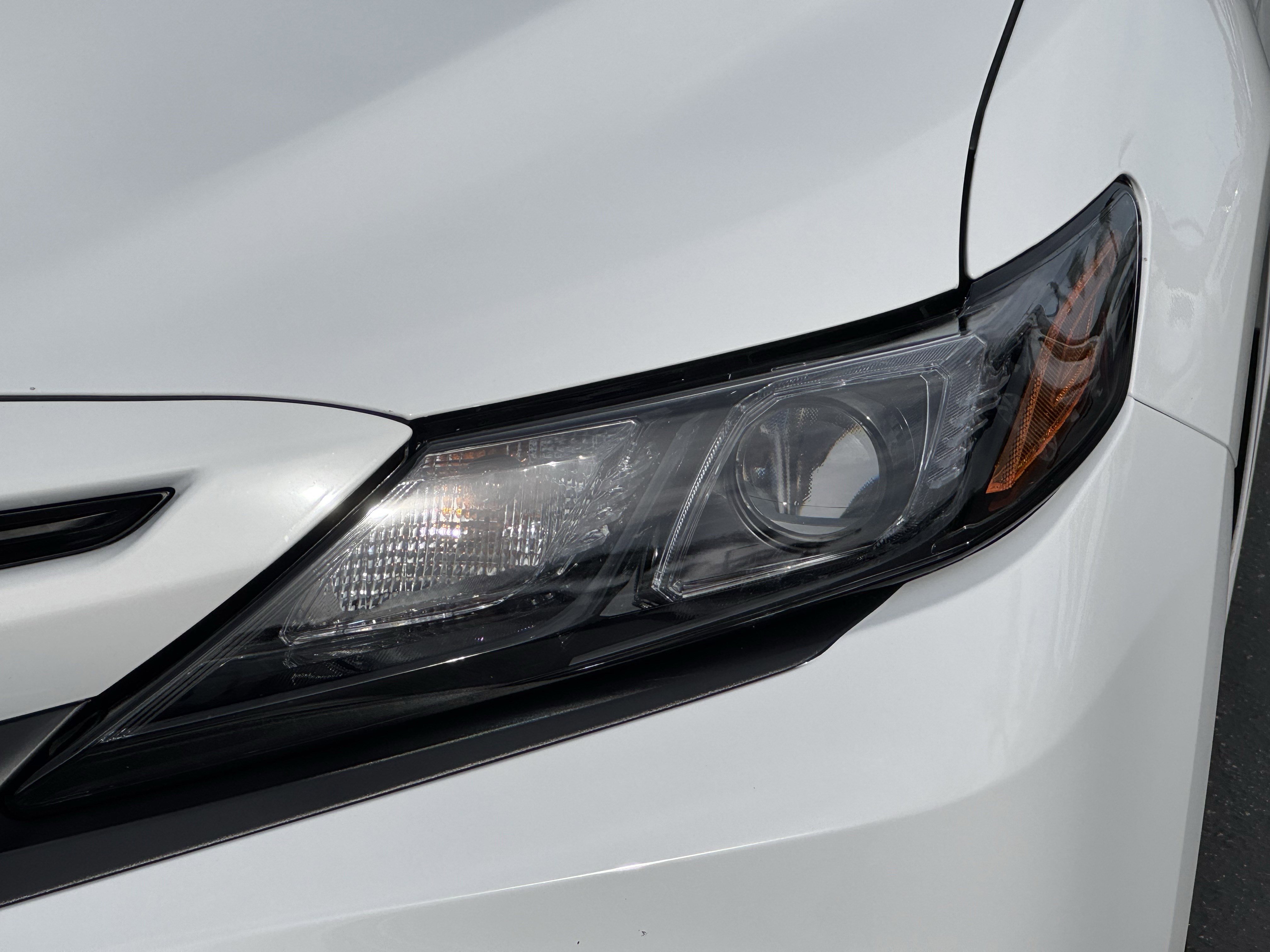Used 2023 Toyota Camry SE FWD image 6