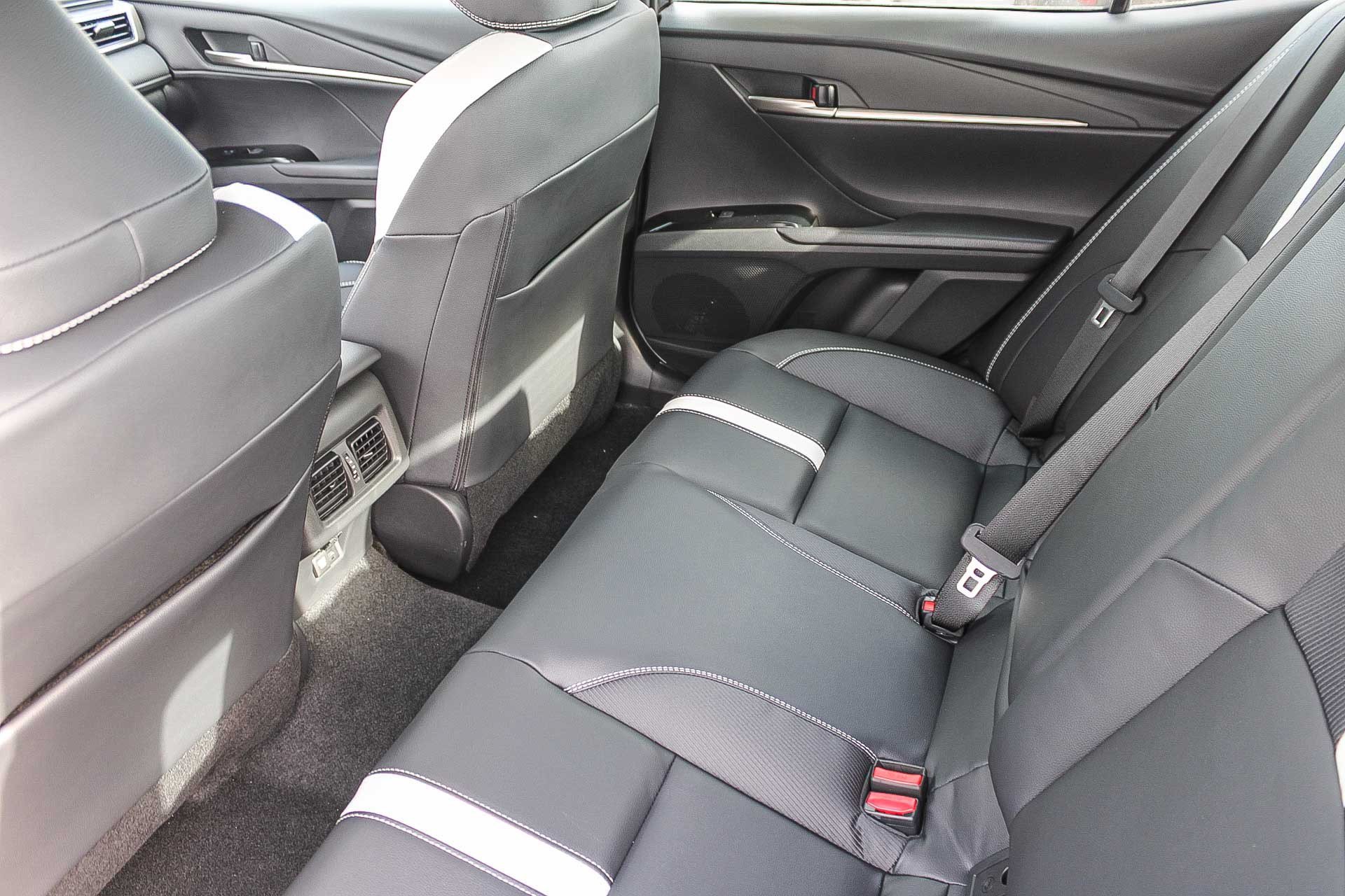 New 2026 Toyota Camry SE w/ Multimedia Upgrade Package FWD image 21