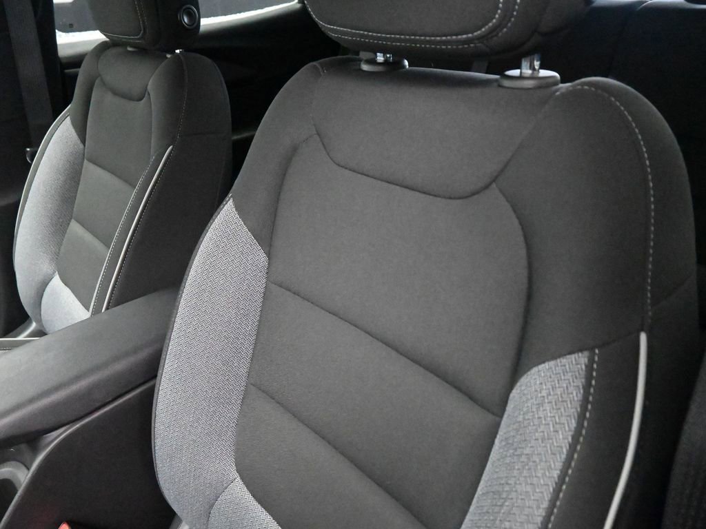 Used 2025 Chevrolet TrailBlazer LT w/ Driver Confidence Package image 20