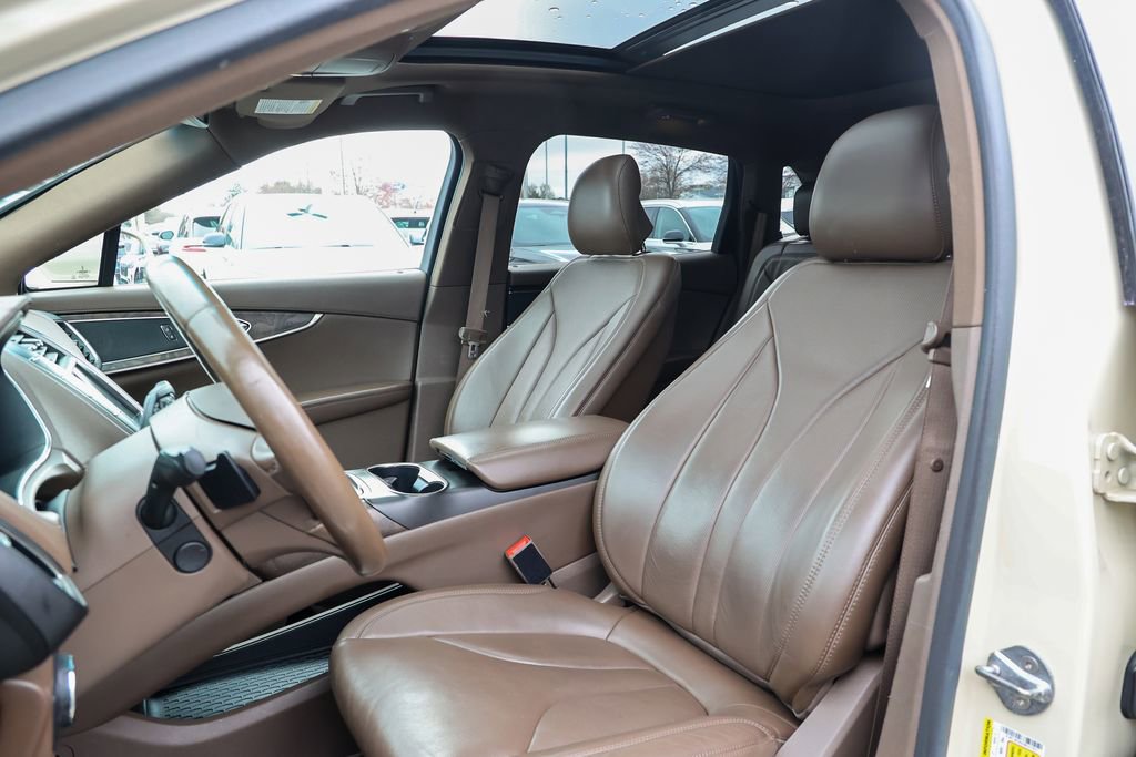 Used 2016 Lincoln MKX Reserve w/ Climate Package image 28