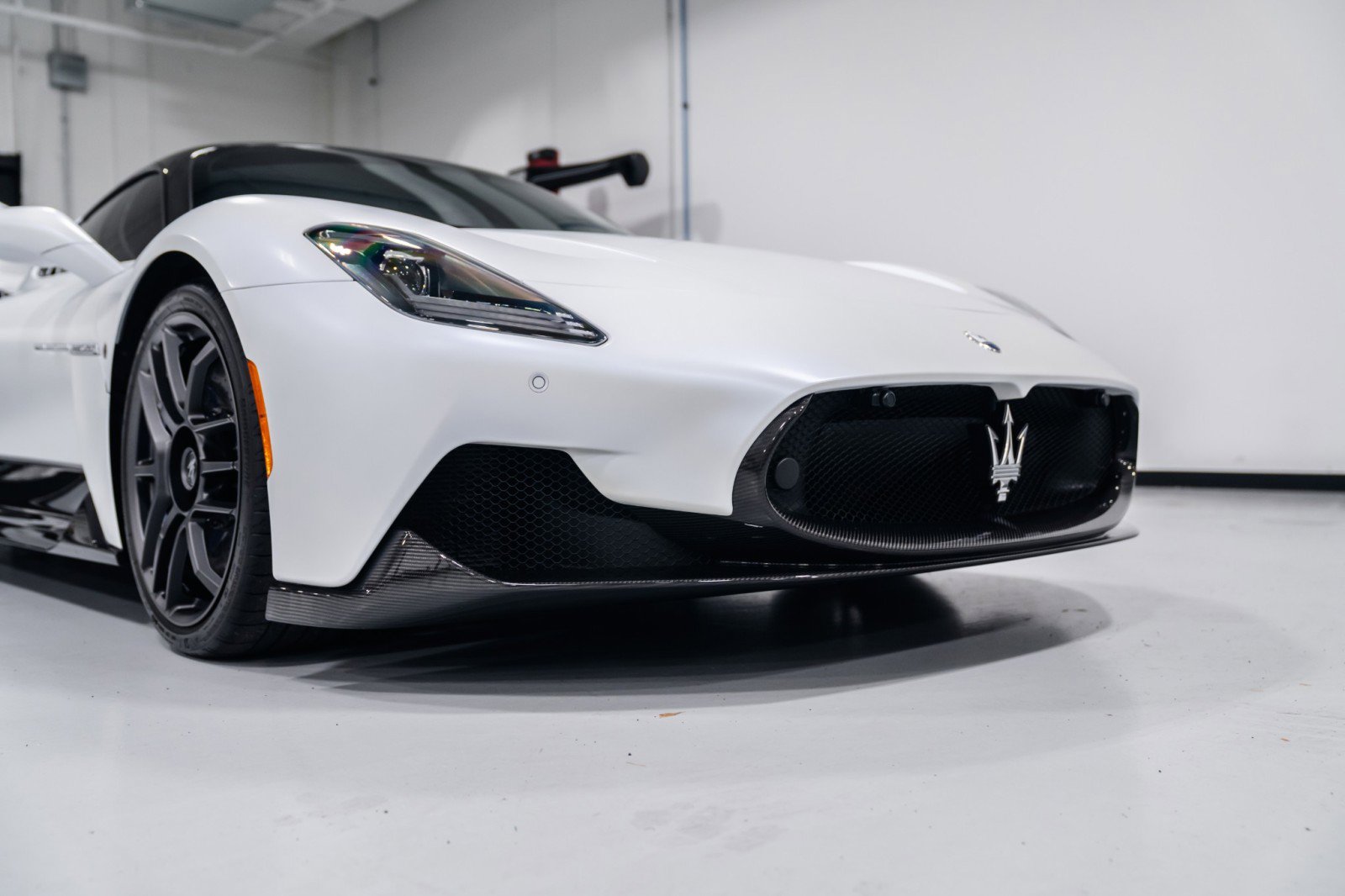 Used 2022 Maserati MC20 Coupe image 36