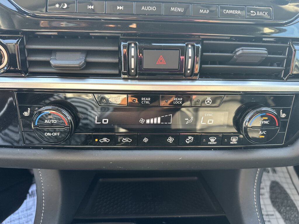 Used 2023 Nissan Pathfinder SL w/ Lighting Package (N92) image 15