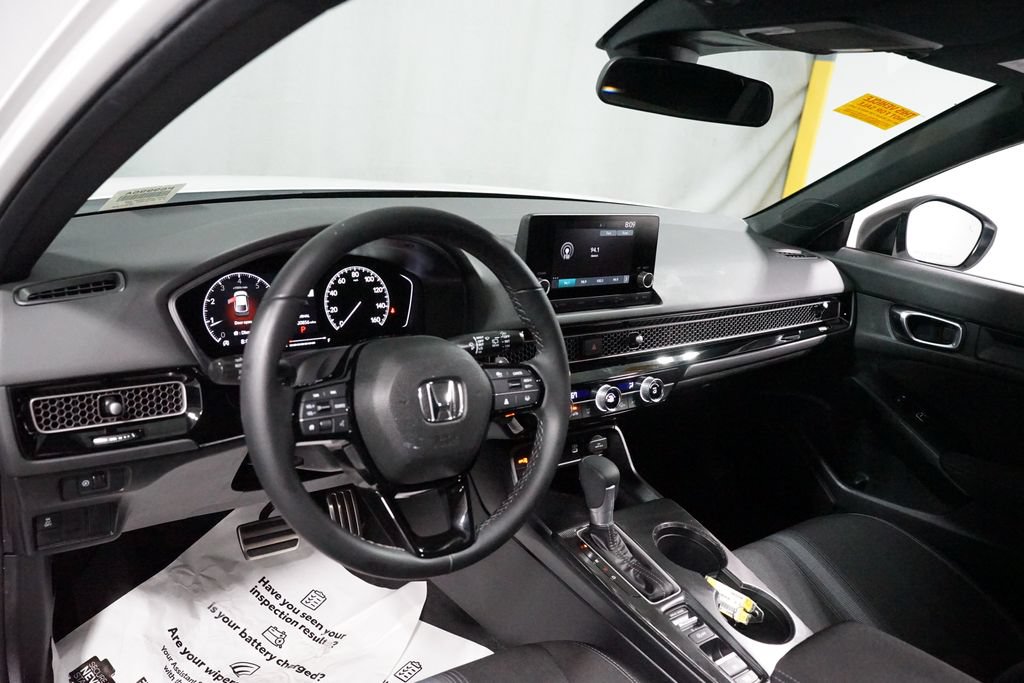 Used 2025 Honda Civic Sport image 11