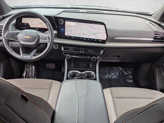 Used 2025 Chevrolet Traverse LT image 21