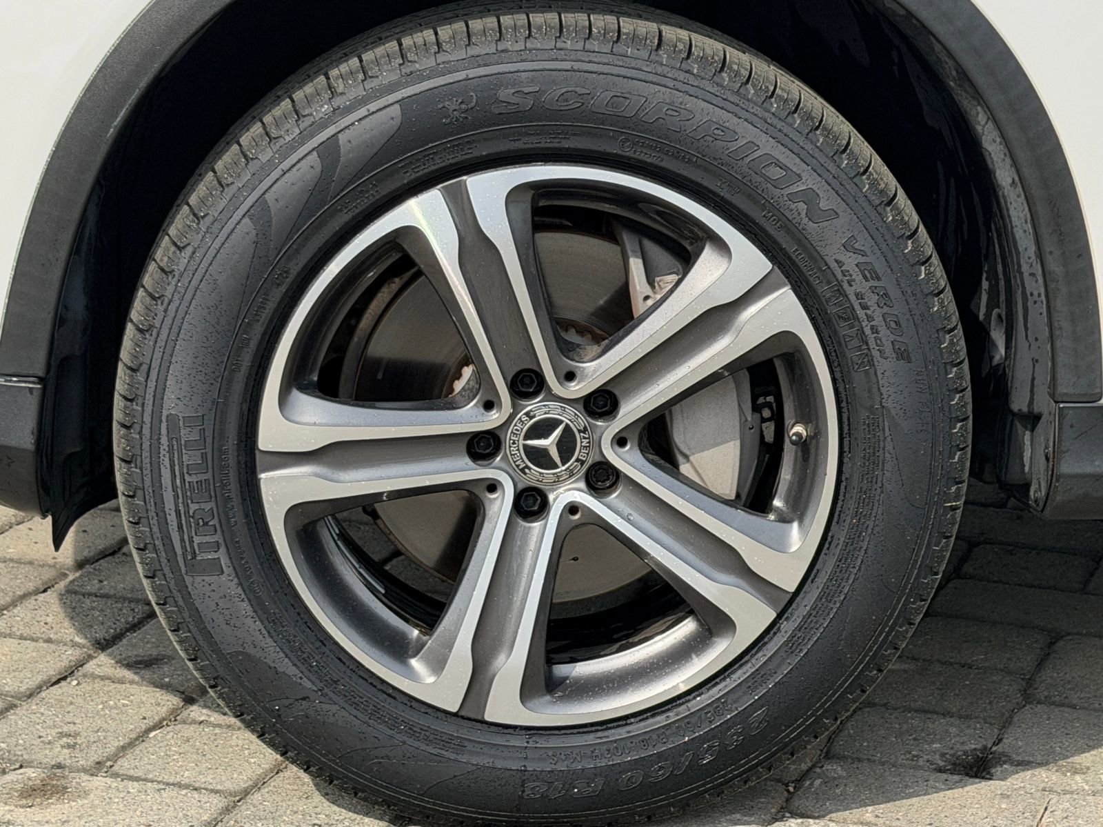 Used 2019 Mercedes-Benz GLC 300 4MATIC image 12