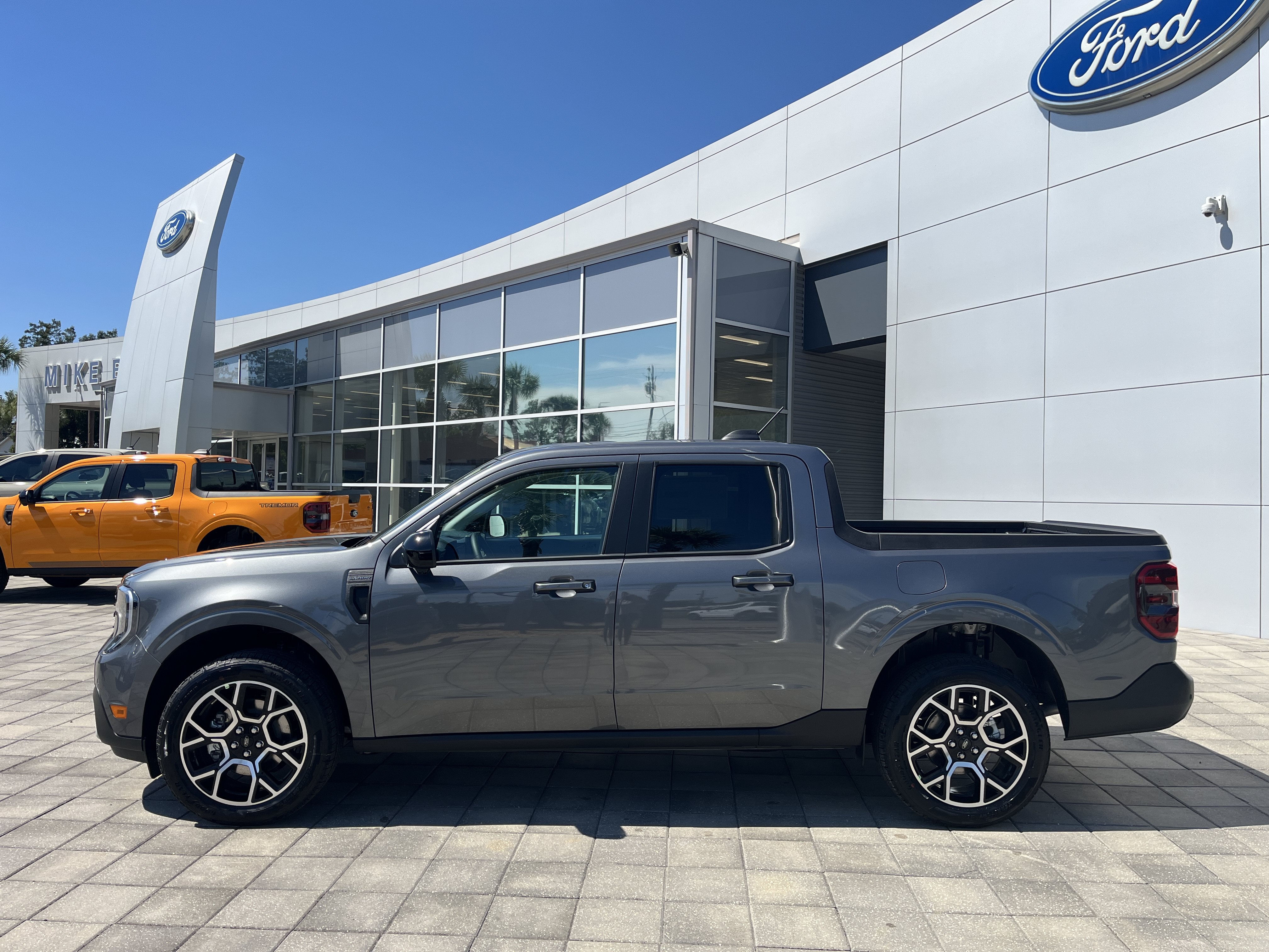 New 2026 Ford Maverick Lariat AWD/4WD image 3
