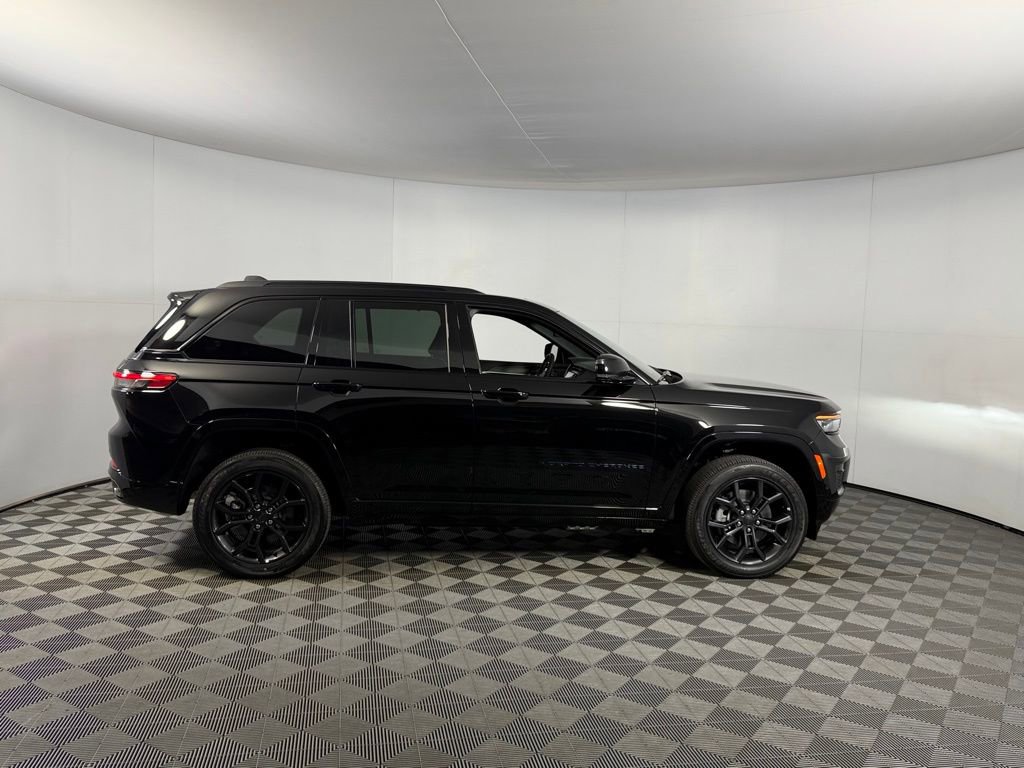 Used 2025 Jeep Grand Cherokee Limited 4xe image 6