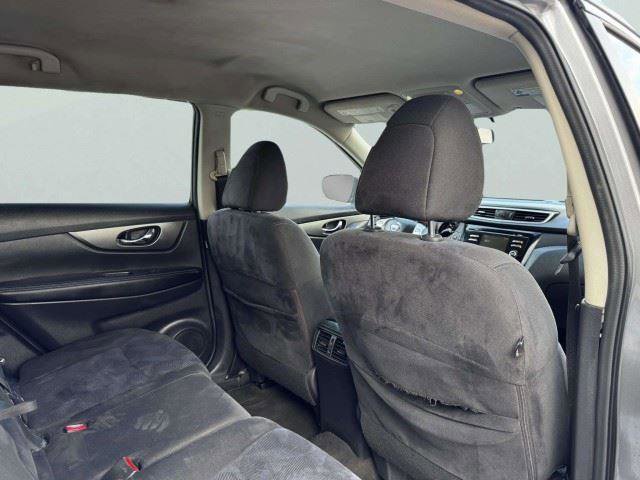 Used 2015 Nissan Rogue SV FWD image 44