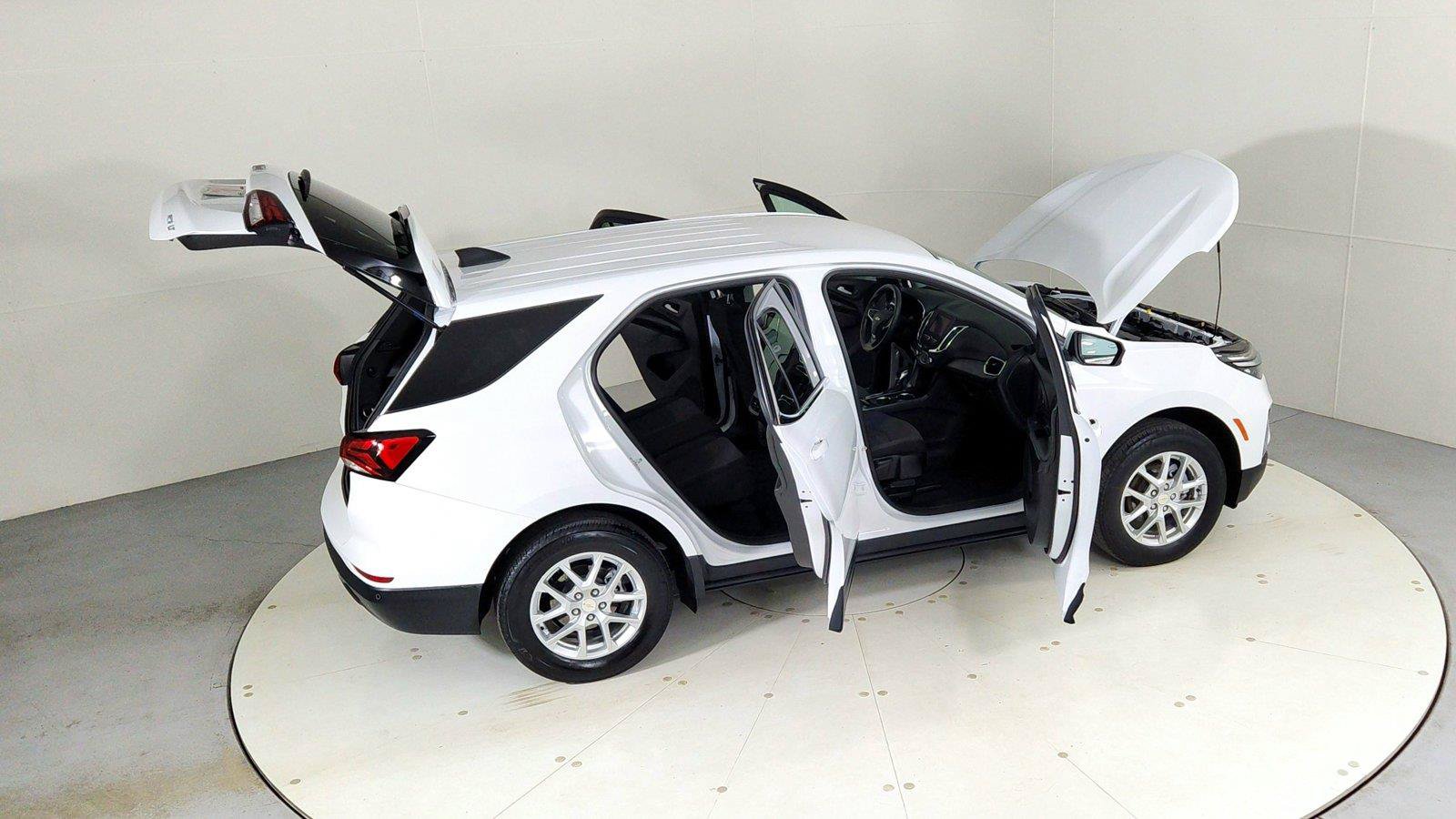 Used 2023 Chevrolet Equinox LT AWD/4WD image 43
