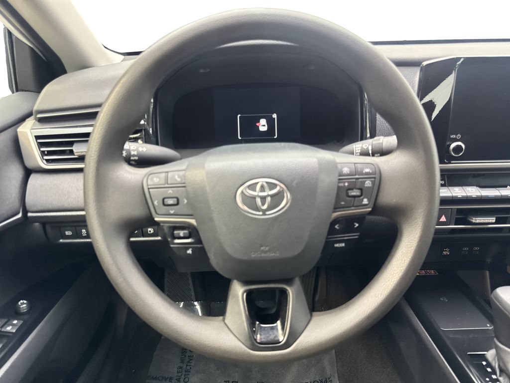 Used 2025 Toyota Camry LE FWD image 57