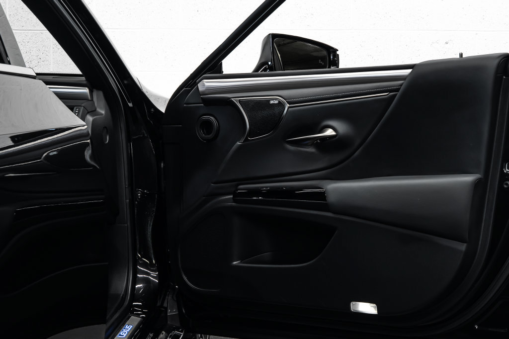 Used 2024 Lexus ES 300h F Sport w/ Accessory Package (Z2) FWD image 18