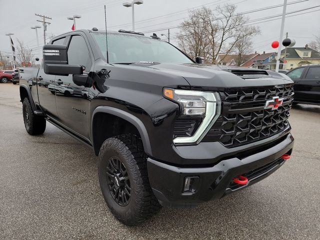 Used 2024 Chevrolet Silverado 2500 ZR2 w/ Technology Package AWD/4WD image 11