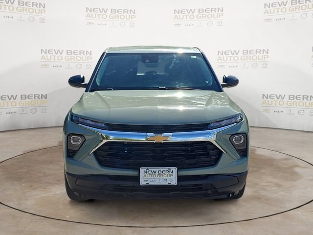 Used 2025 Chevrolet TrailBlazer LS w/ LS Convenience Package FWD image 8