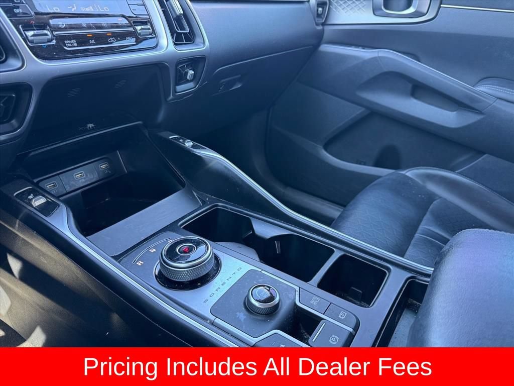 Used 2022 Kia Sorento S FWD image 20