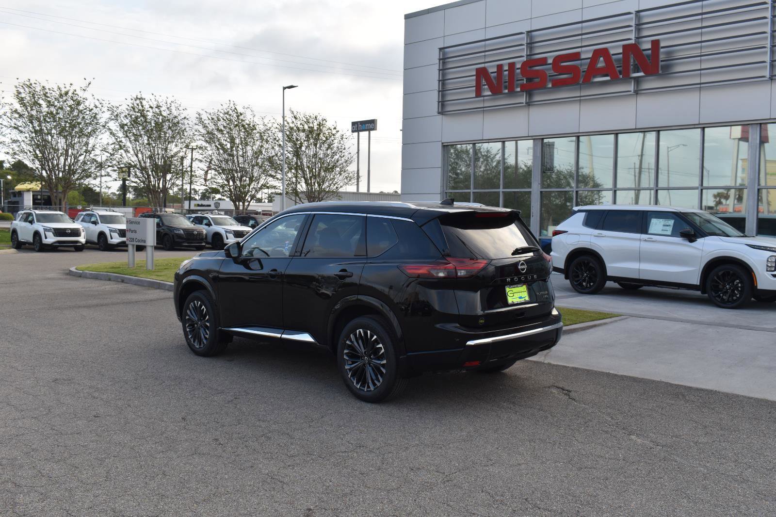 New 2026 Nissan Rogue Platinum AWD/4WD image 6