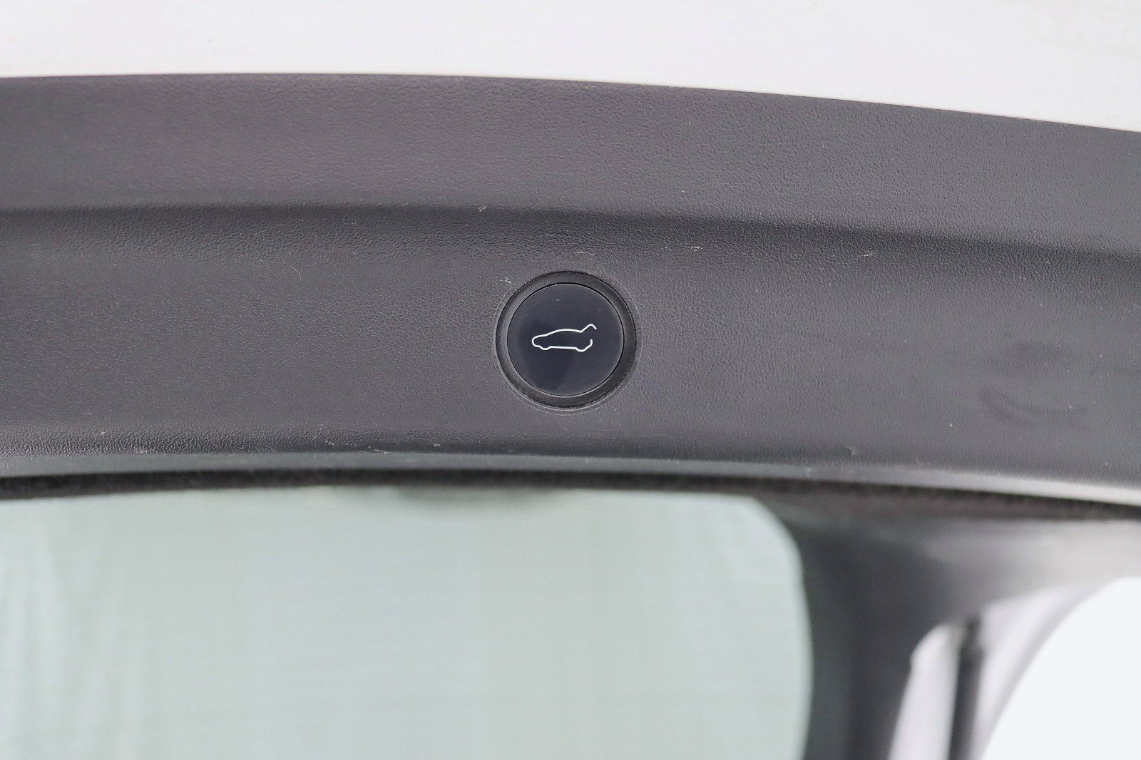 Used 2020 Tesla Model Y Long Range image 37