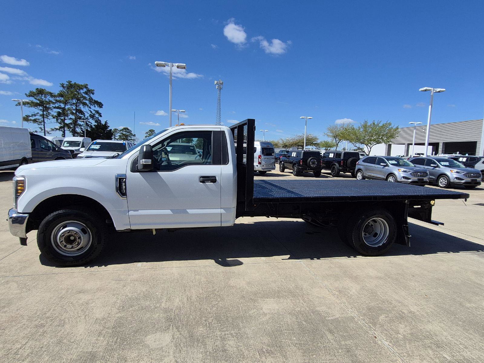Certified 2018 Ford F350 XL w/ Power Equipment Group image 16