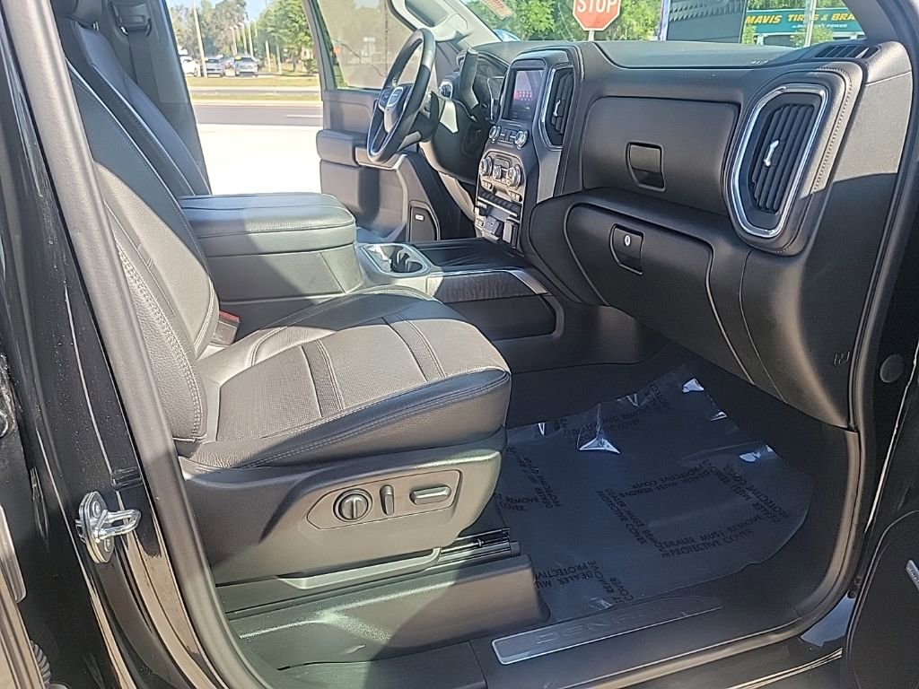 Used 2023 GMC Sierra 3500 Denali w/ Denali Ultimate Package image 14