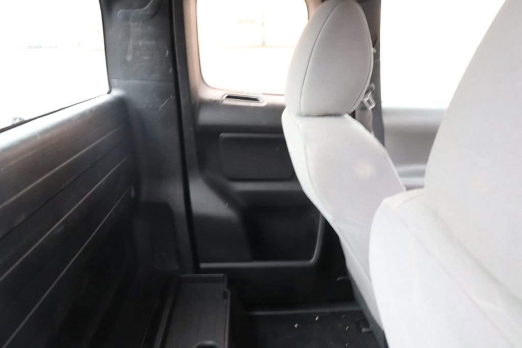 Used 2017 Toyota Tacoma SR image 16