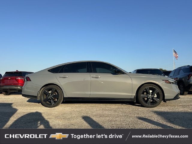 Used 2024 Honda Accord Sport image 3