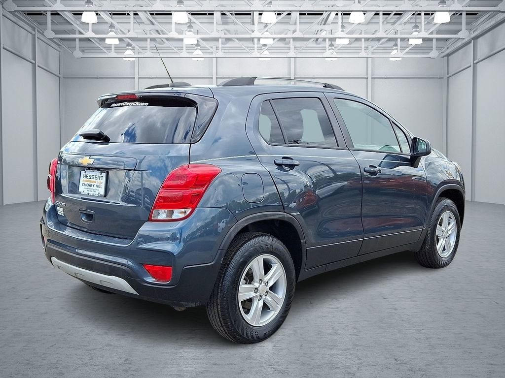 Certified 2022 Chevrolet Trax LT w/ LT Convenience Package AWD/4WD image 5