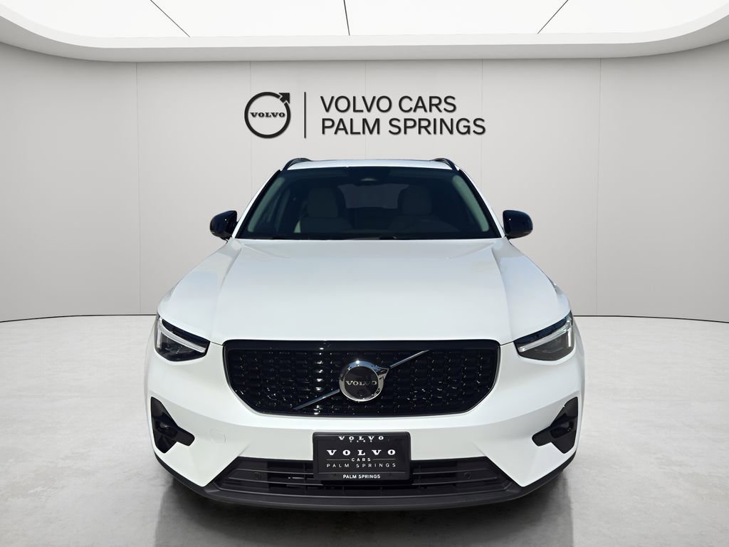 New 2026 Volvo XC40 B5 Plus w/ Protection Package Premier AWD/4WD image 2