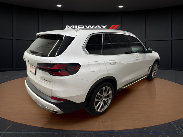 Used 2024 BMW X5 xDrive40i AWD/4WD image 4