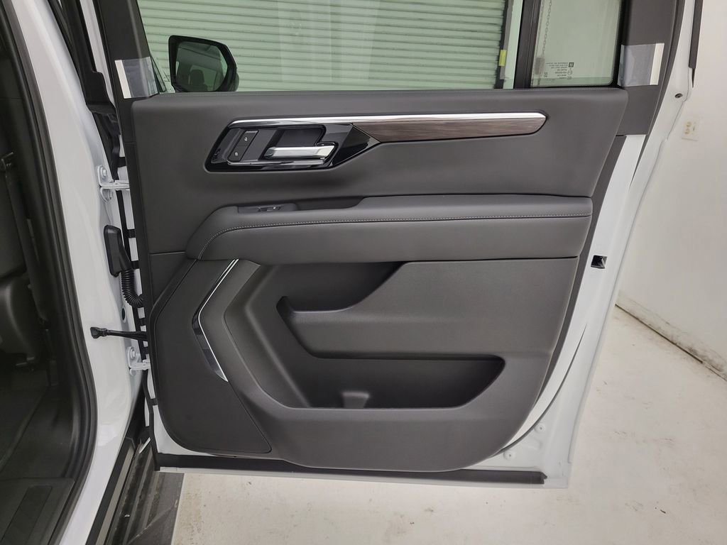 New 2026 Chevrolet Suburban LS RWD image 34
