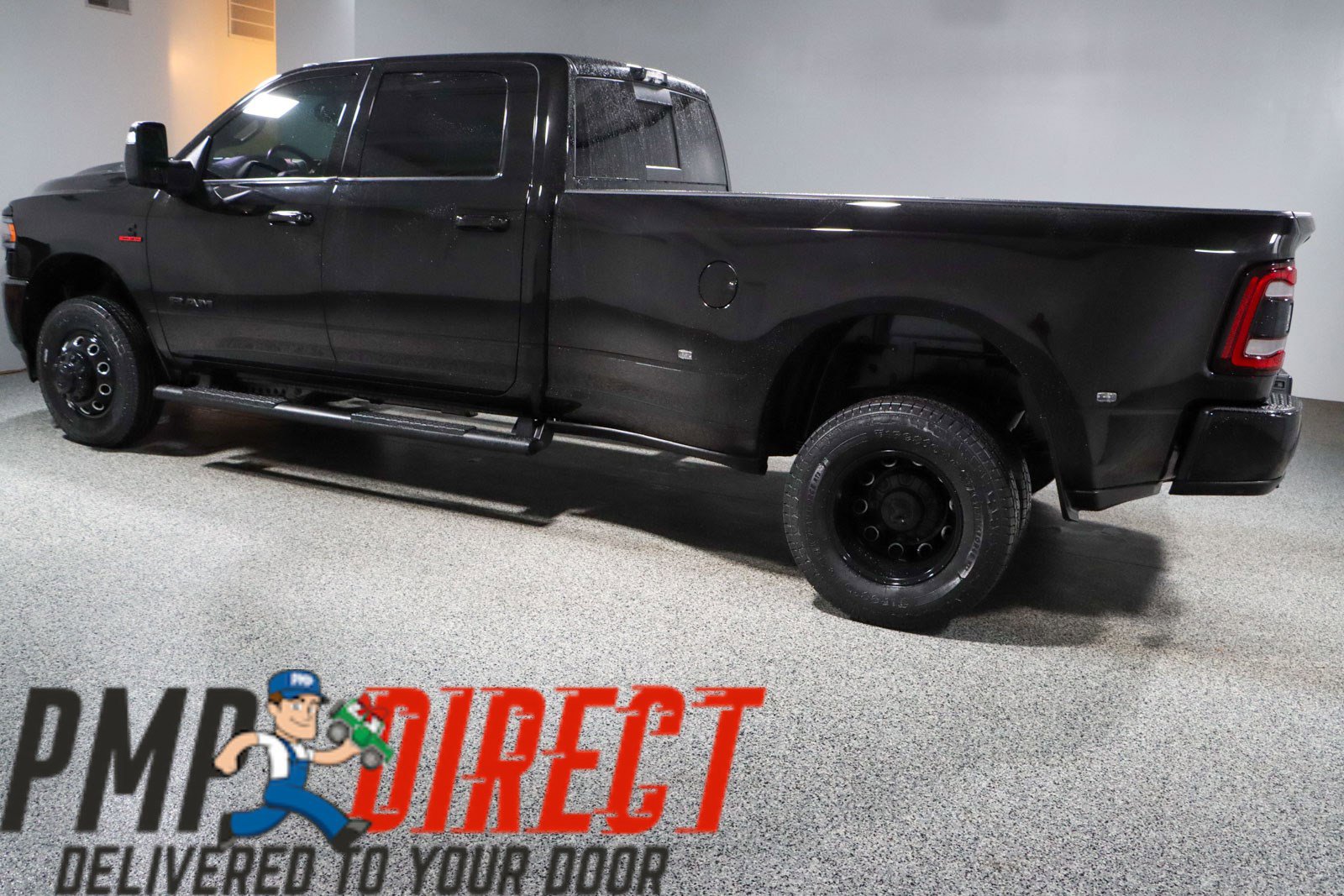 Used 2024 RAM 3500 Laramie w/ Night Edition AWD/4WD image 7