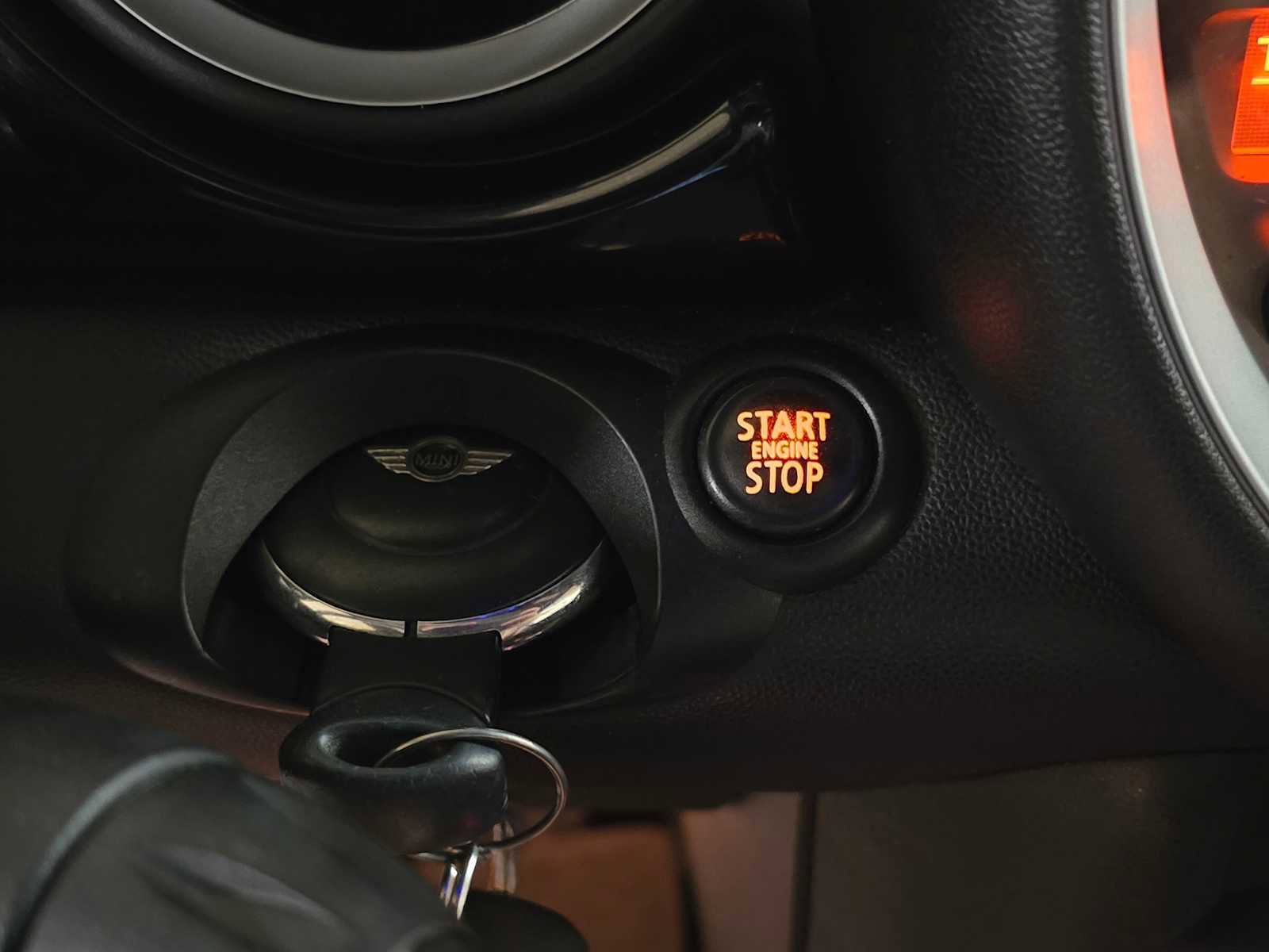 Used 2013 MINI Cooper Clubman S FWD image 29