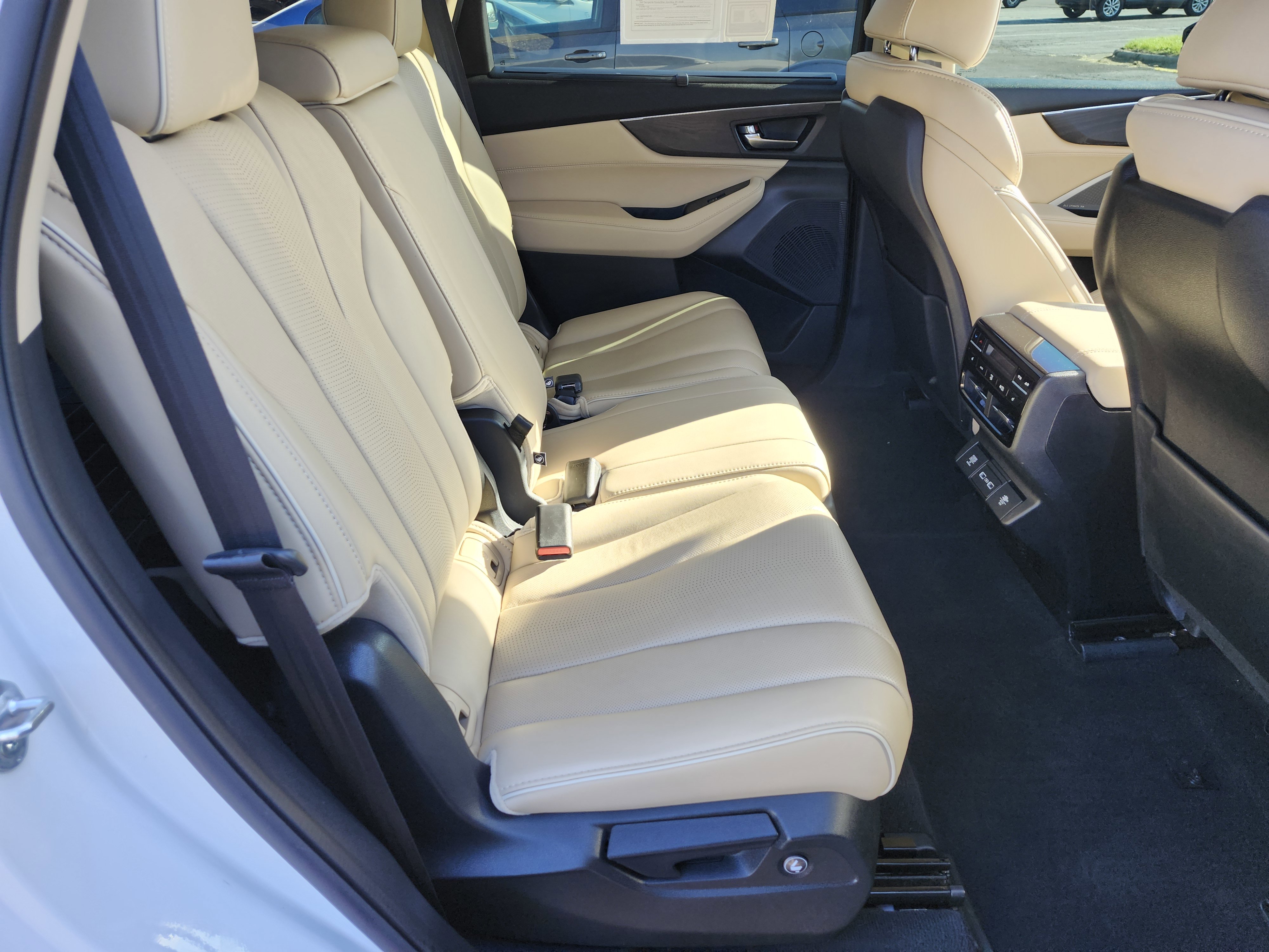 Used 2023 Acura MDX SH-AWD w/ Advance Package image 24