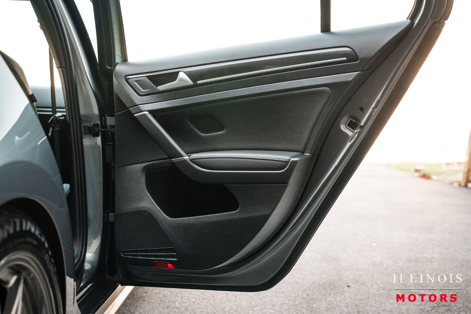 Used 2019 Volkswagen Golf 4-Door image 32