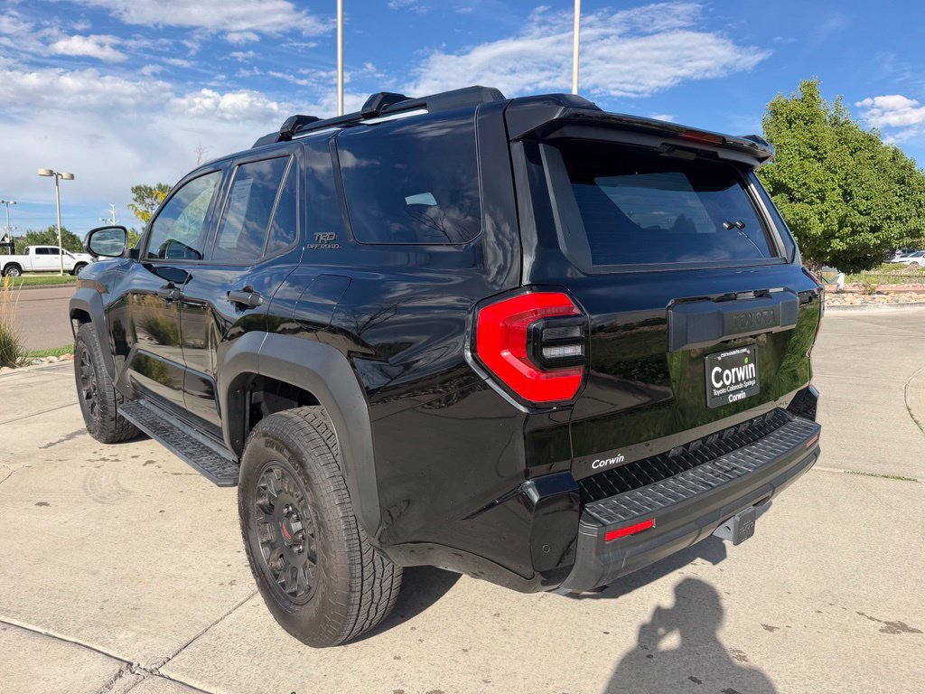 Used 2025 Toyota 4Runner TRD Off-Road Premium AWD/4WD image 5