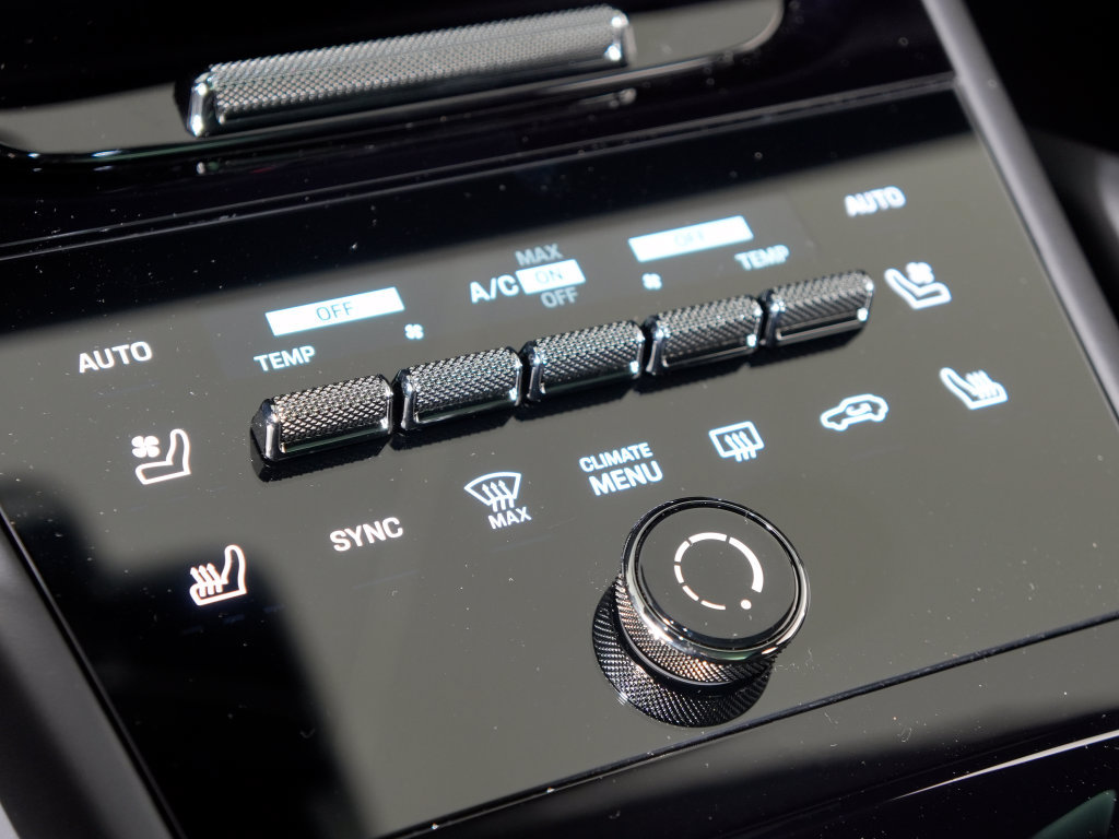 New 2026 Porsche Cayenne GTS AWD/4WD image 32