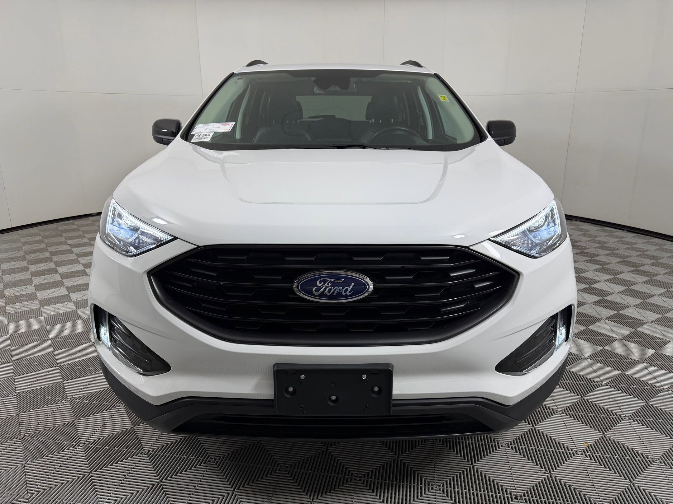 Used 2023 Ford Edge SEL w/ Sport Appearance Package AWD/4WD image 5