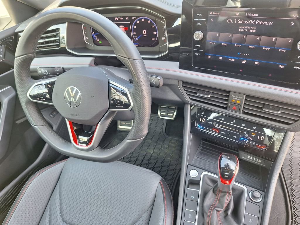 Used 2025 Volkswagen Jetta GLI Autobahn image 30