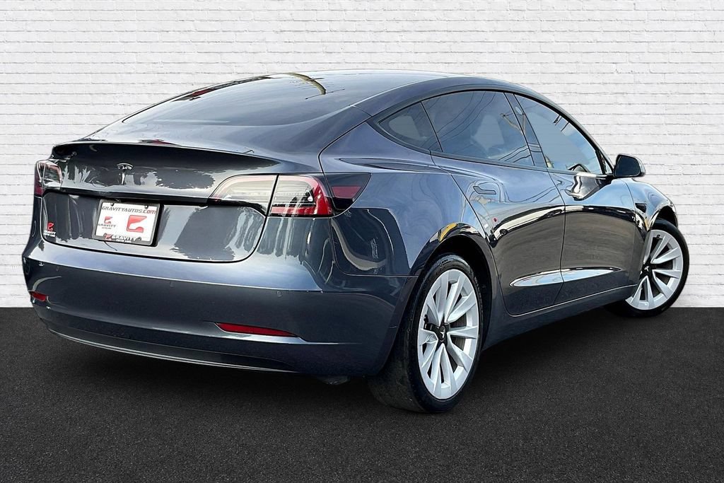 Used 2022 Tesla Model 3 Standard Range RWD image 4