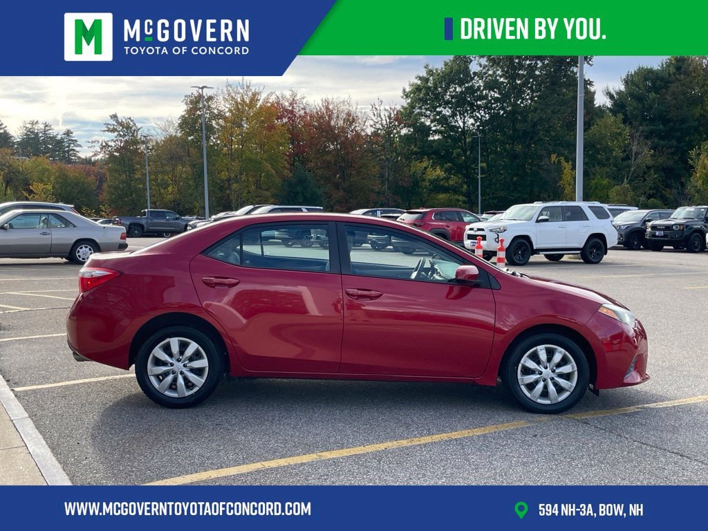Used 2015 Toyota Corolla LE FWD image 6