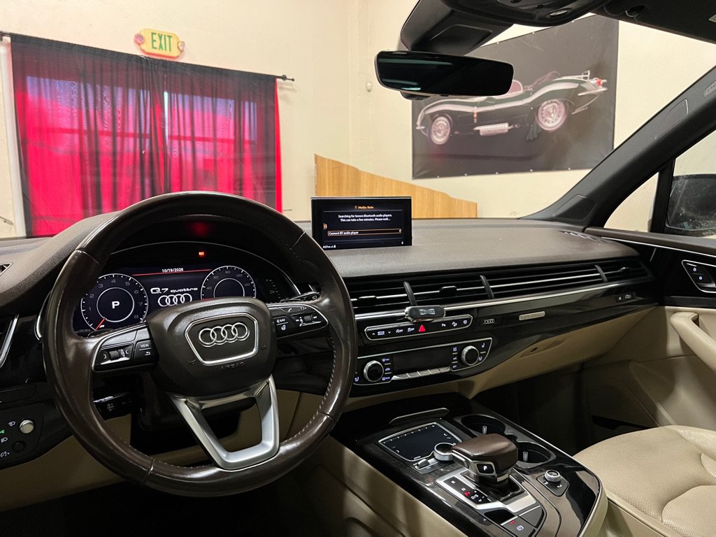 Used 2018 Audi Q7 3.0T Prestige AWD/4WD image 32