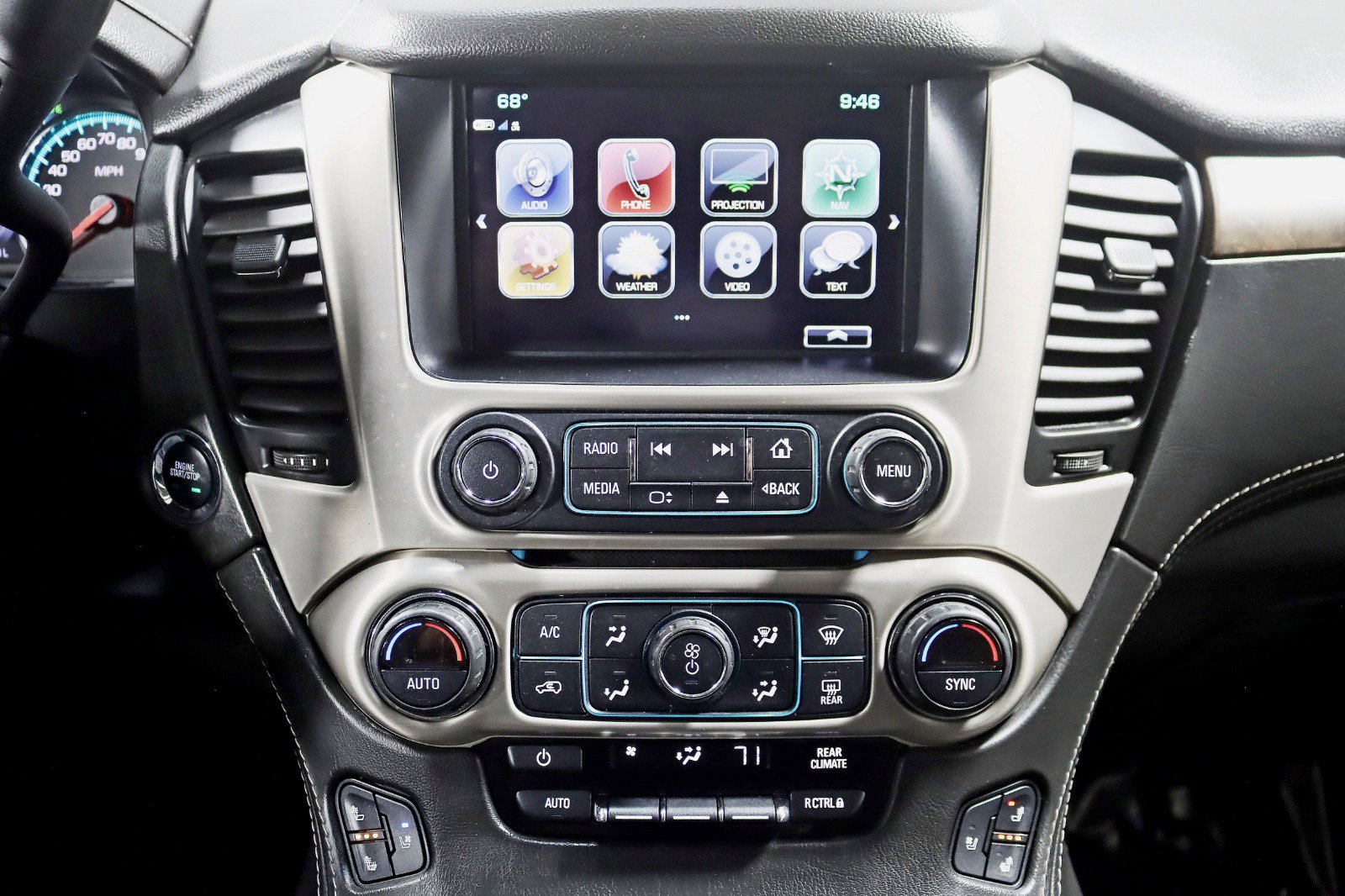 Used 2018 GMC Yukon Denali w/ Denali Ultimate Package image 19