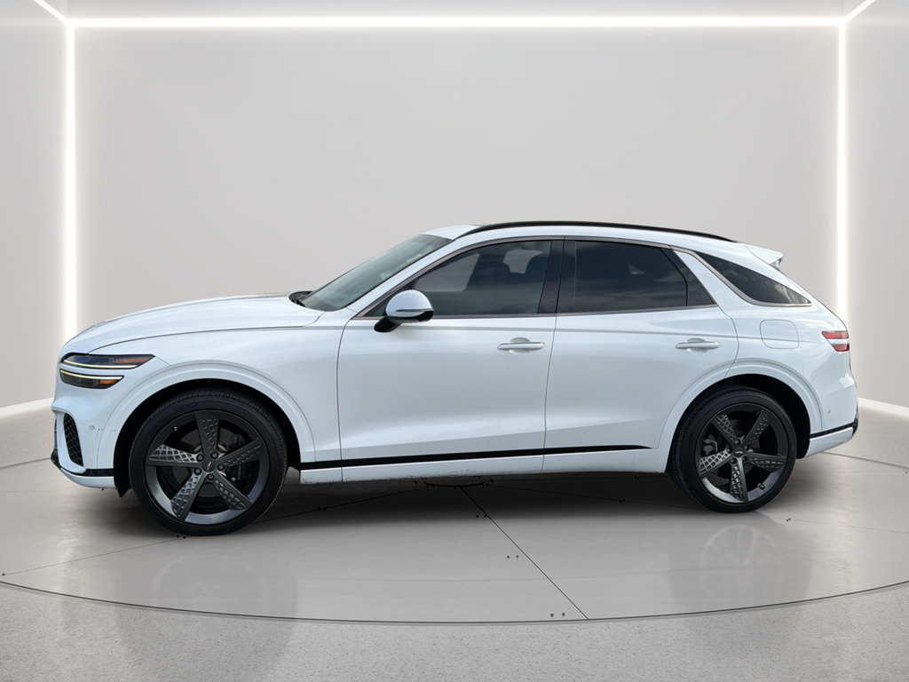 Used 2022 Genesis GV70 3.5T Sport w/ Sport Prestige Package AWD/4WD image 13