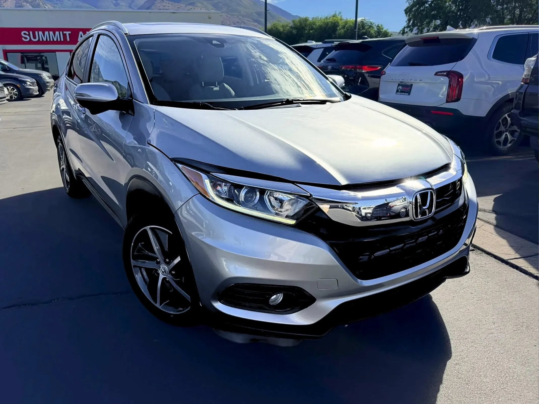 Used 2021 Honda HR-V EX image 2